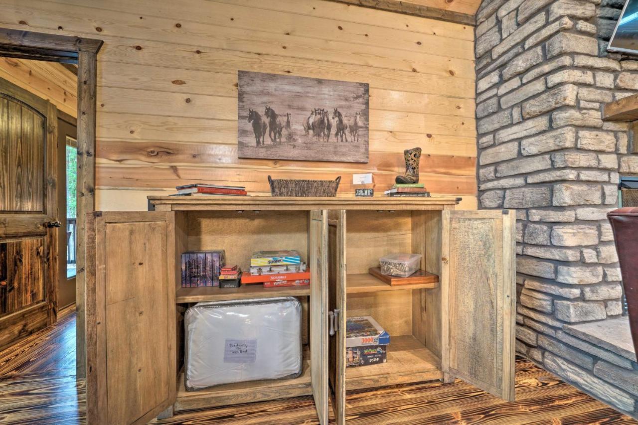 Broken Bow Cabin Deck With Hot Tub And Pool Table! Εξωτερικό φωτογραφία